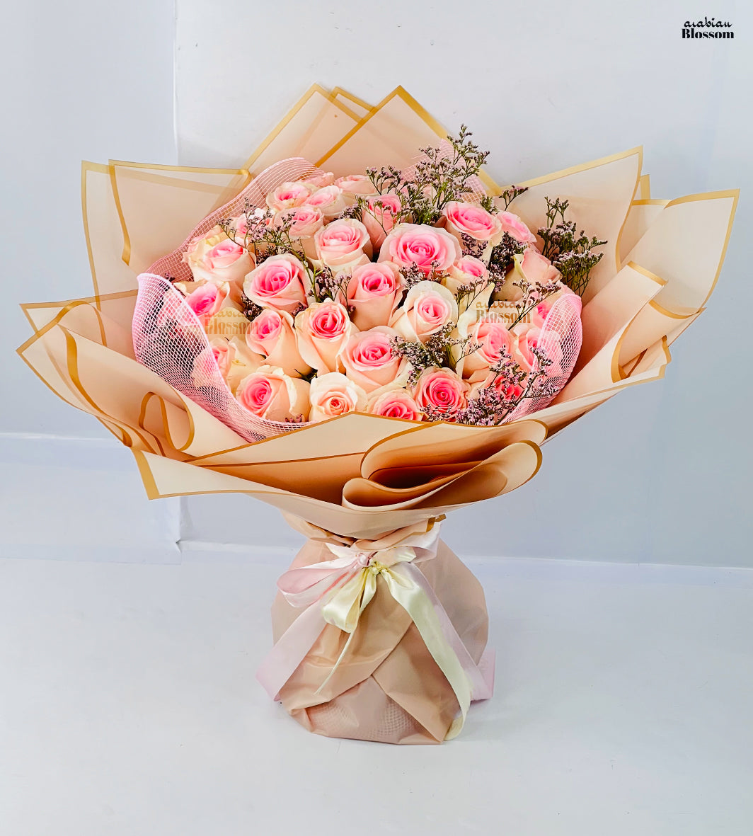 Beauty of 30 pink roses