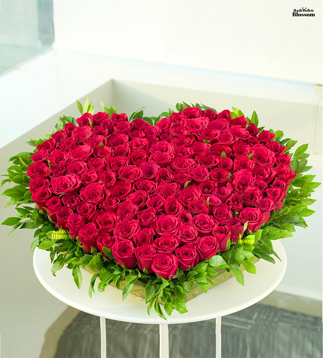 Red Roses 200 200 Red Roses in Heart Shape