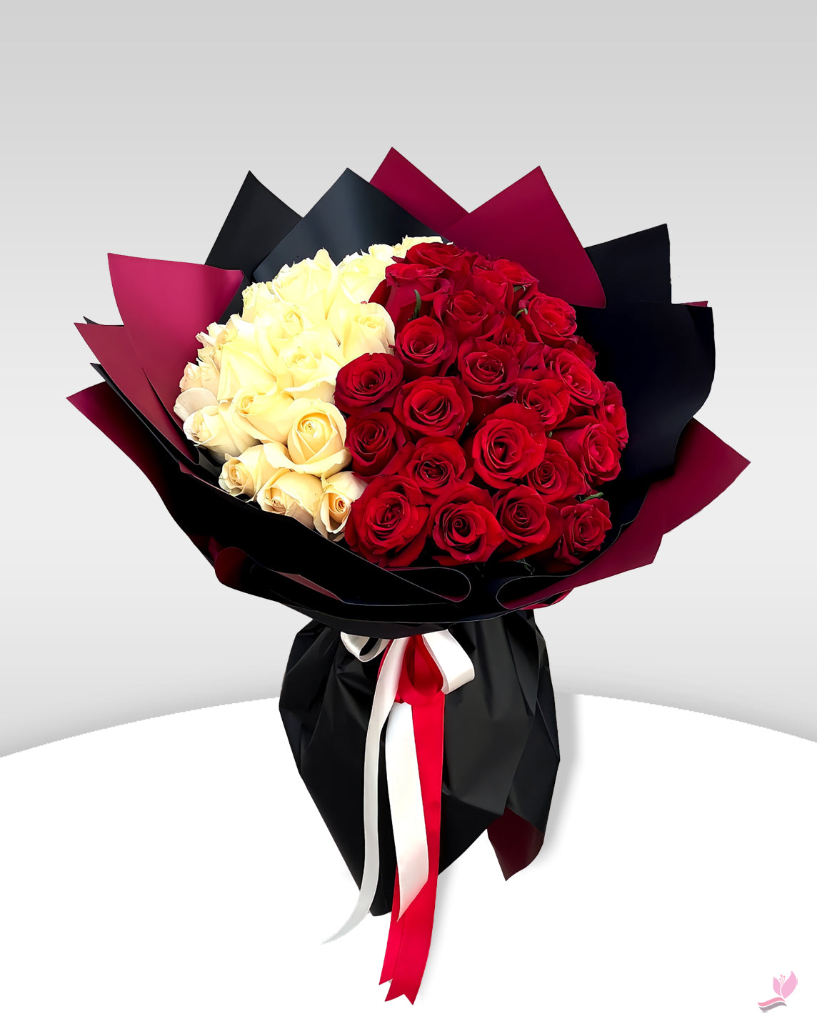 Red & Peach Roses Bloom - 60 Red & Peach Roses - Fresh Cut Flowers - Arabianblossom