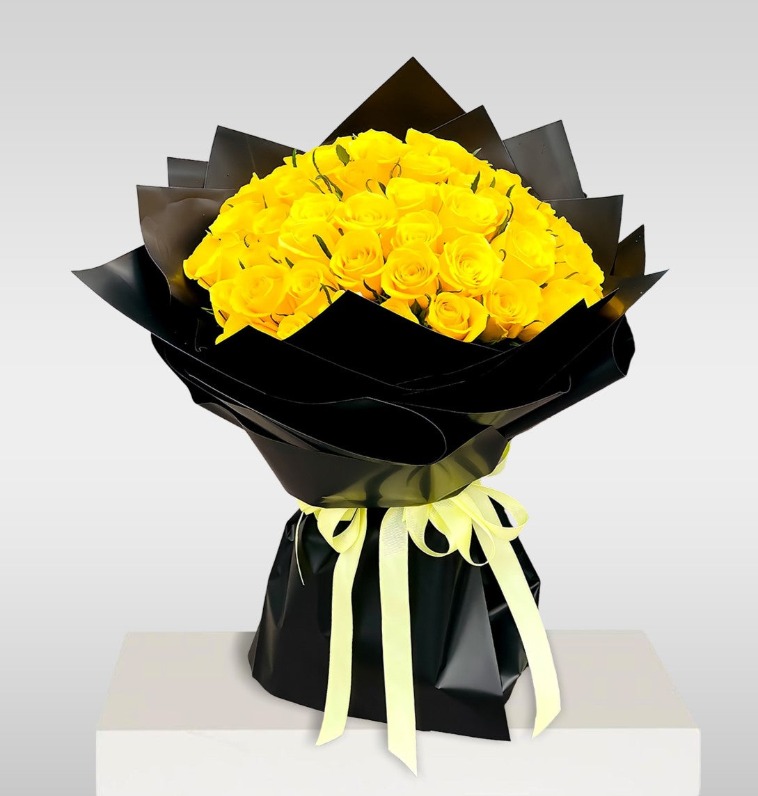 Yellow Beauty - Arabianblossom - Yellow Roses With Nice Black Wrapping - Fresh Flowers