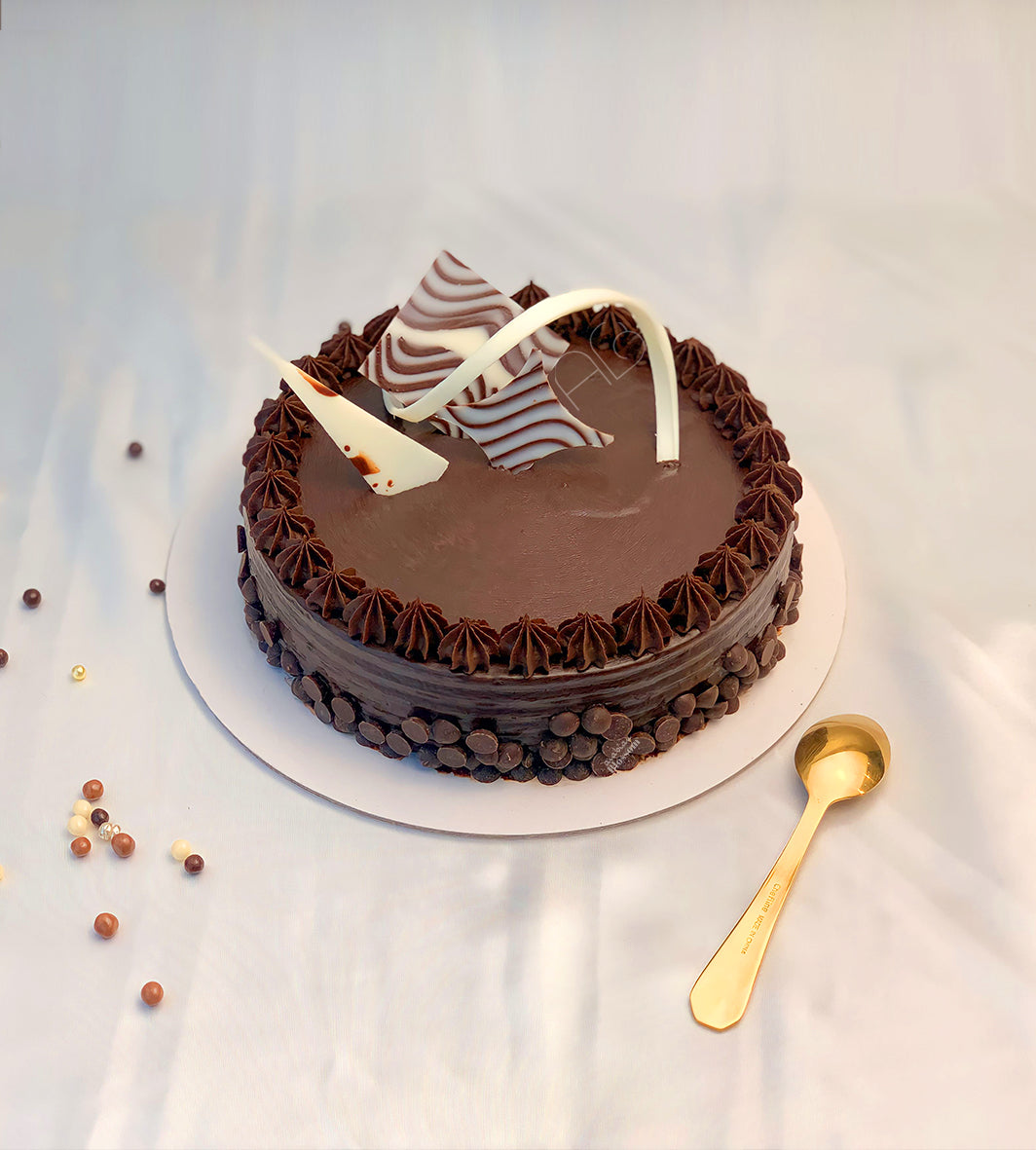 Chocolate Chips Cake - Cakes & Dessert Bars - Delicious Taste